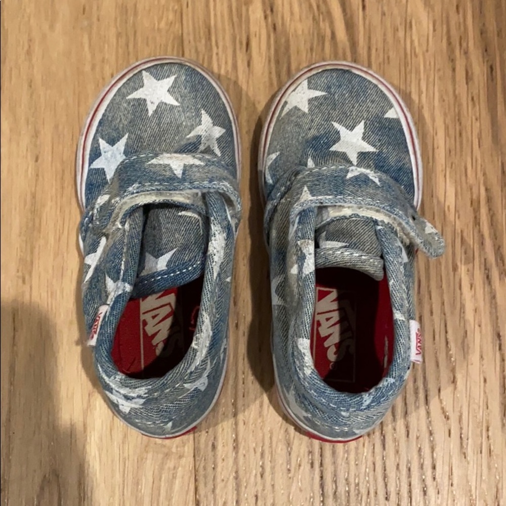 Vans star shoes for toddlers!